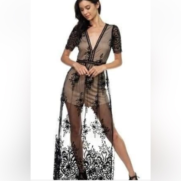 🔥NWT Blashe’, Black Velvet-Lace Mesh Over Nude, Flirty & Fabulous, Size Large - Picture 1 of 12
